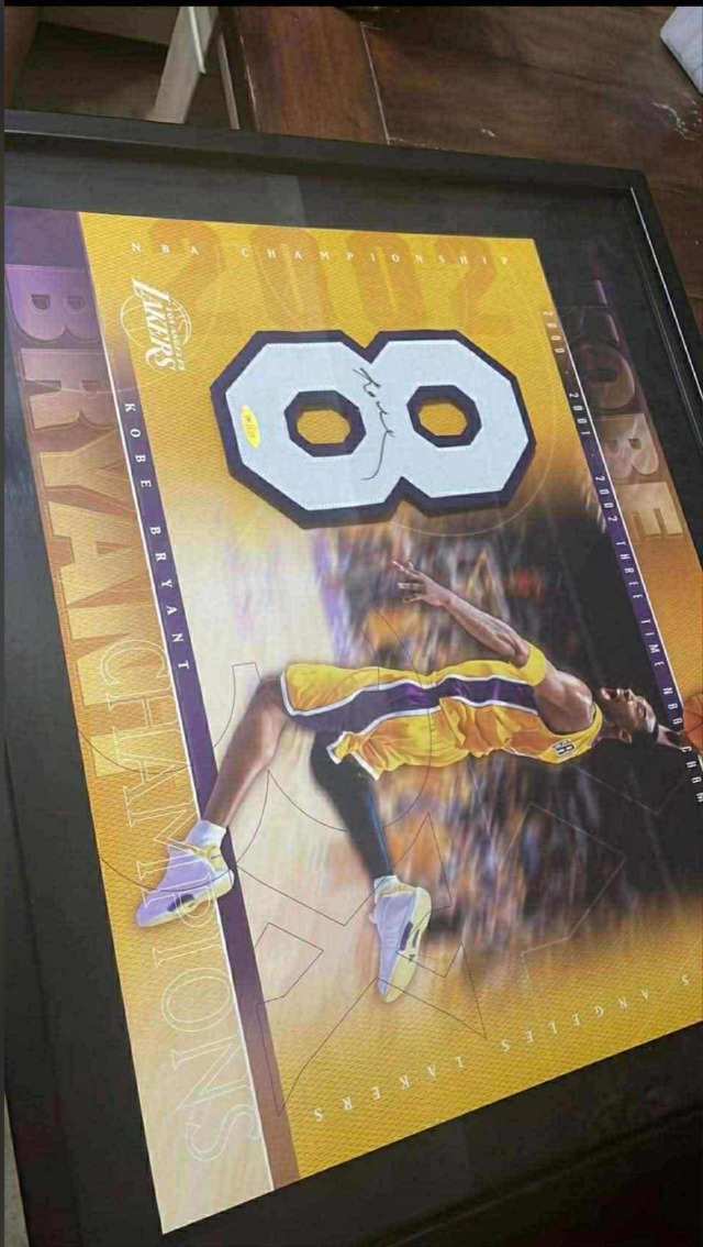 Kobe Bryant Signed #8 Framed UDA