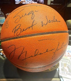 MICHAEL JORDAN IN PERSON HAND SIGNED BASKETBALL , FULL SIGNATURE PLUS ORIGINAL SI MAGAZINE