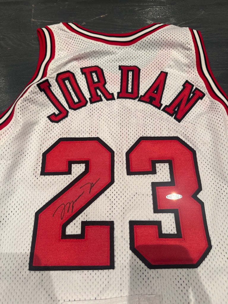 Michael Jordan jersey FILL IN