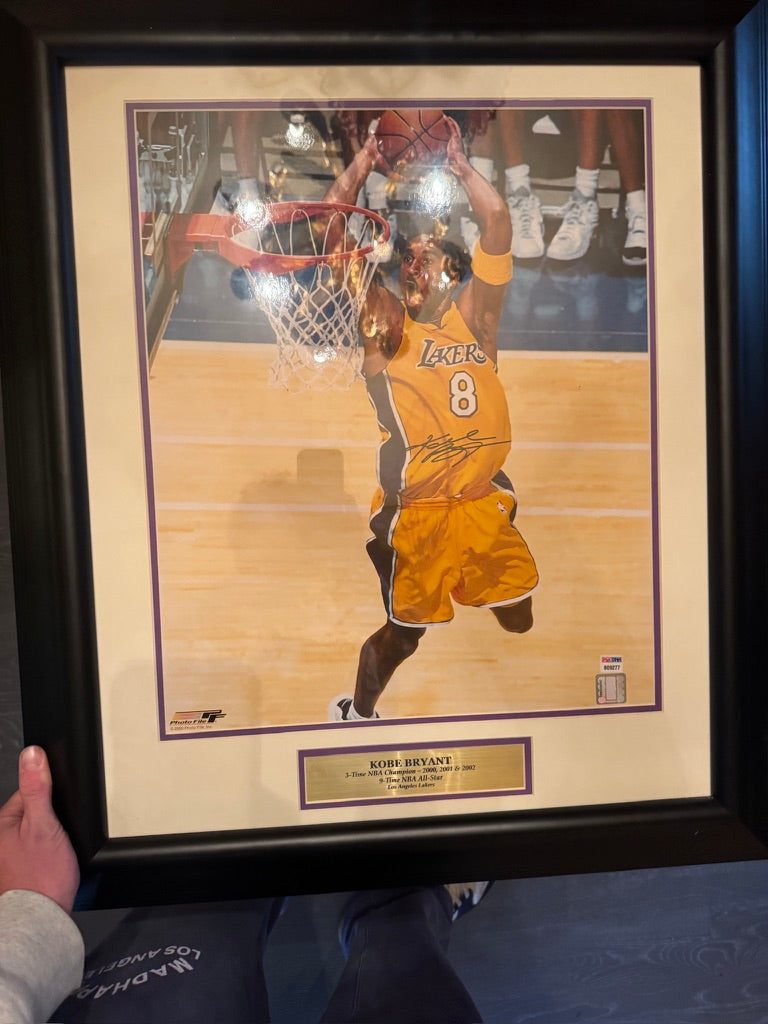 Kobe Bryant Signed 16x20 Photo Framed with PSA/DNA COA
