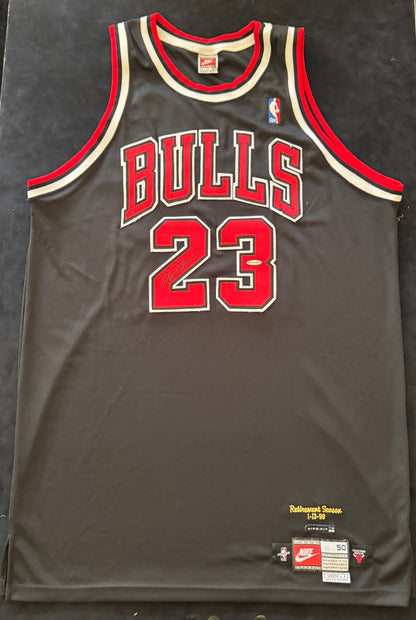Michael Jordan Signed Black Retirment Black Nike Retirement Jersey - BAF94695