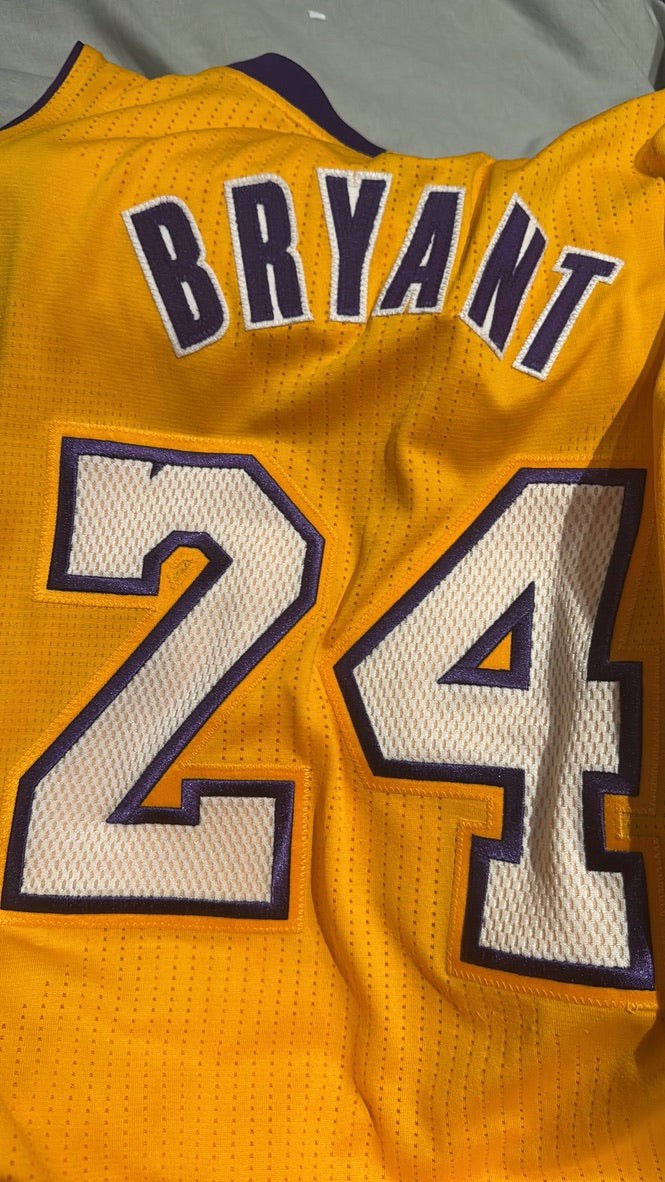 Kobe Bryant Game Issued LA Lakers #24 Jersey
