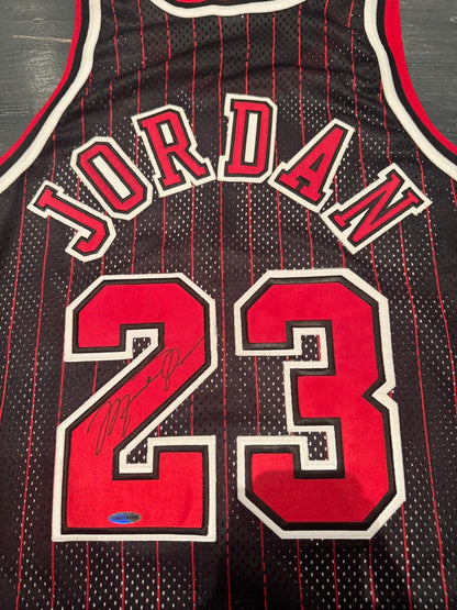 Michael Jordan Signed Pinstripe Jersey #23 Chicago Bulls UDA
