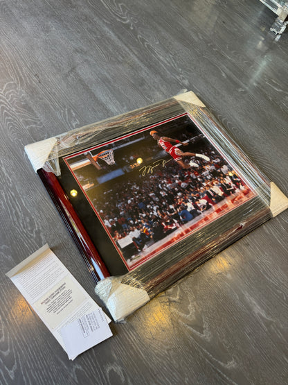 Michael Jordan Signed Gatorade Dunk Photo 16x20 UDA with Card Framed