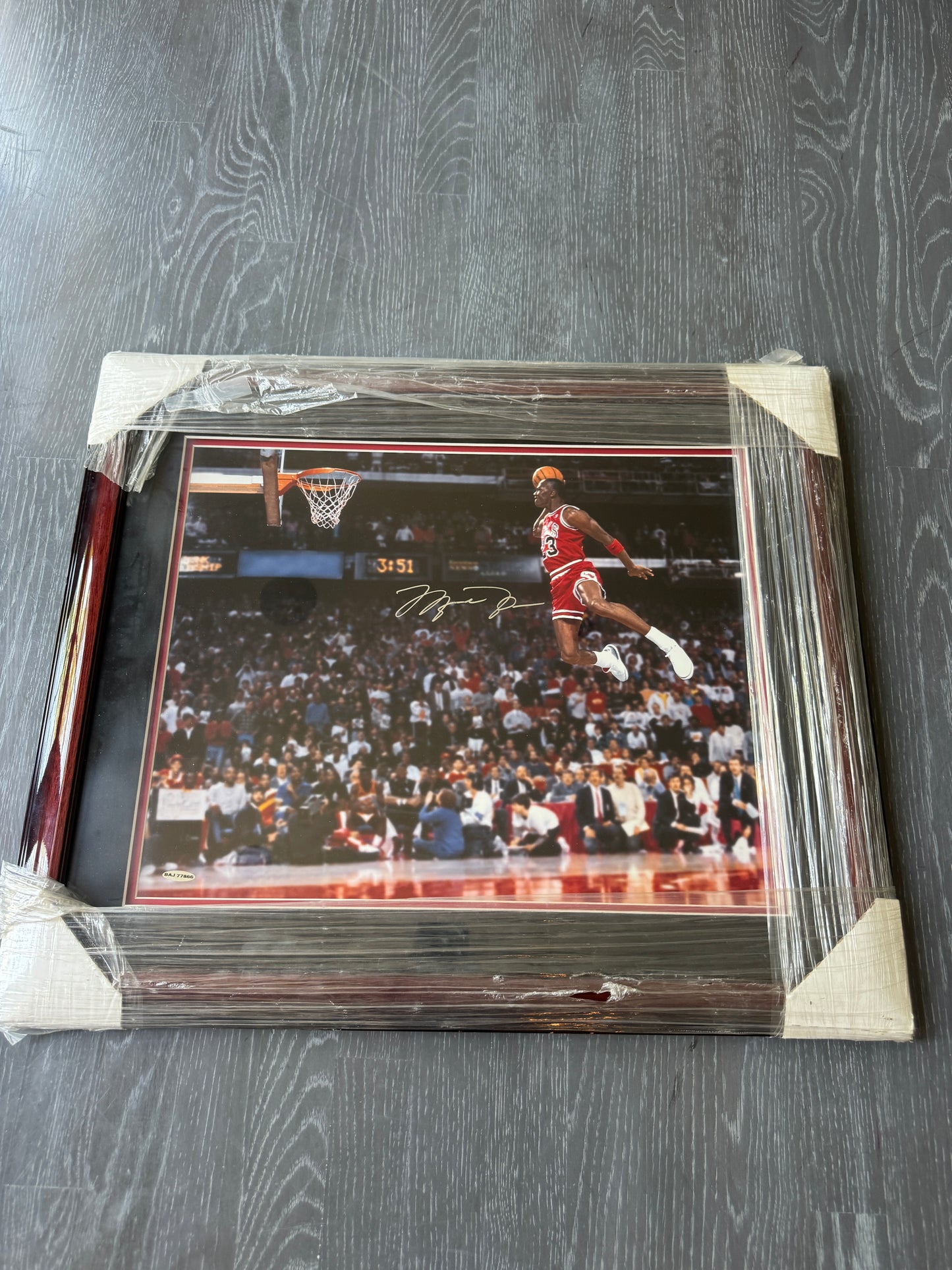 Michael Jordan Signed Gatorade Dunk Photo 16x20 UDA with Card Framed