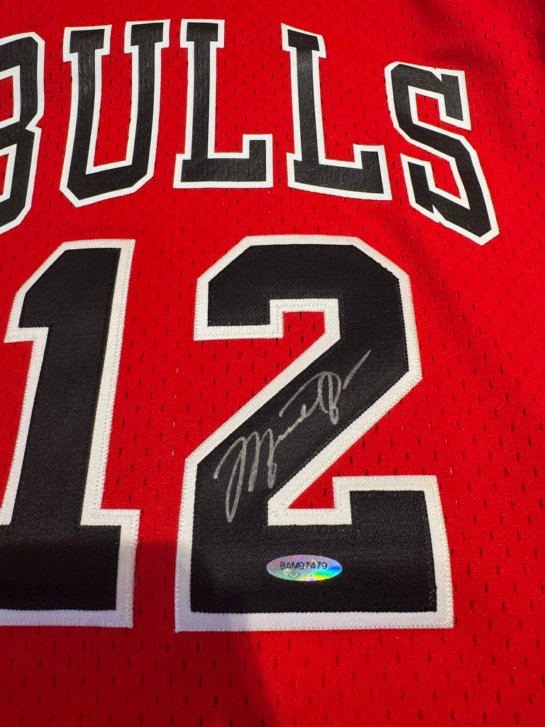 Michael Jordan Signed #12 UDA Jersey With card ( FILL IN)