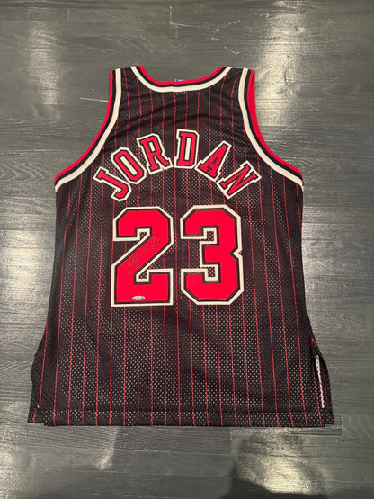 Michael Jordan Signed Pinstripe Jersey #23 Chicago Bulls UDA