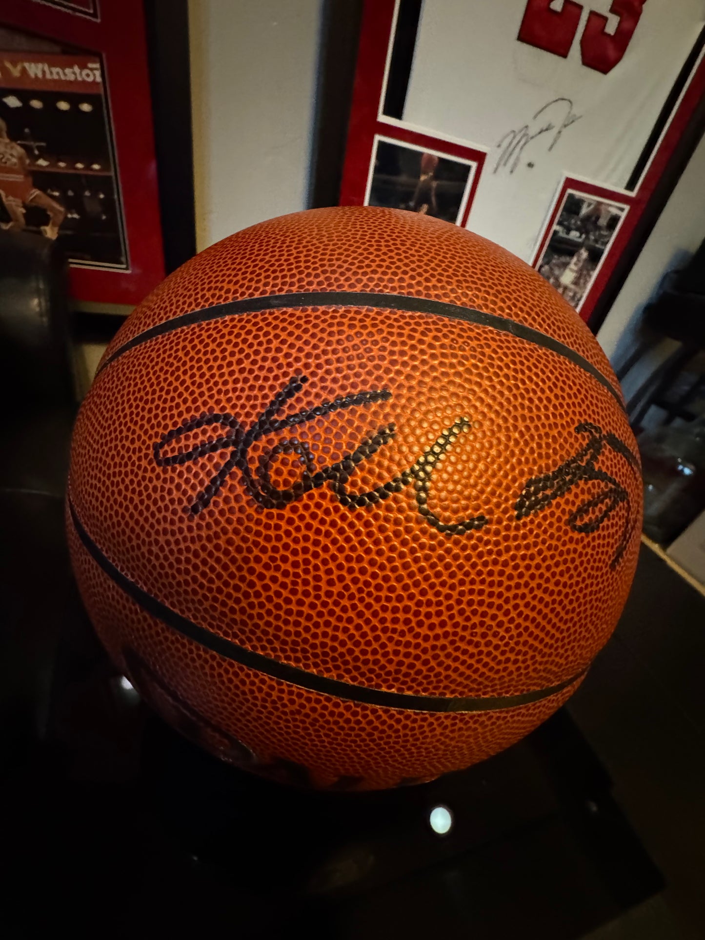 Kobe Bryant Signed Authentic Spalding basketball Bold Signature PSA DNA COA