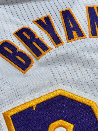 2011-12 Kobe Bryant LA Lakers Game Used/Issued Jersey