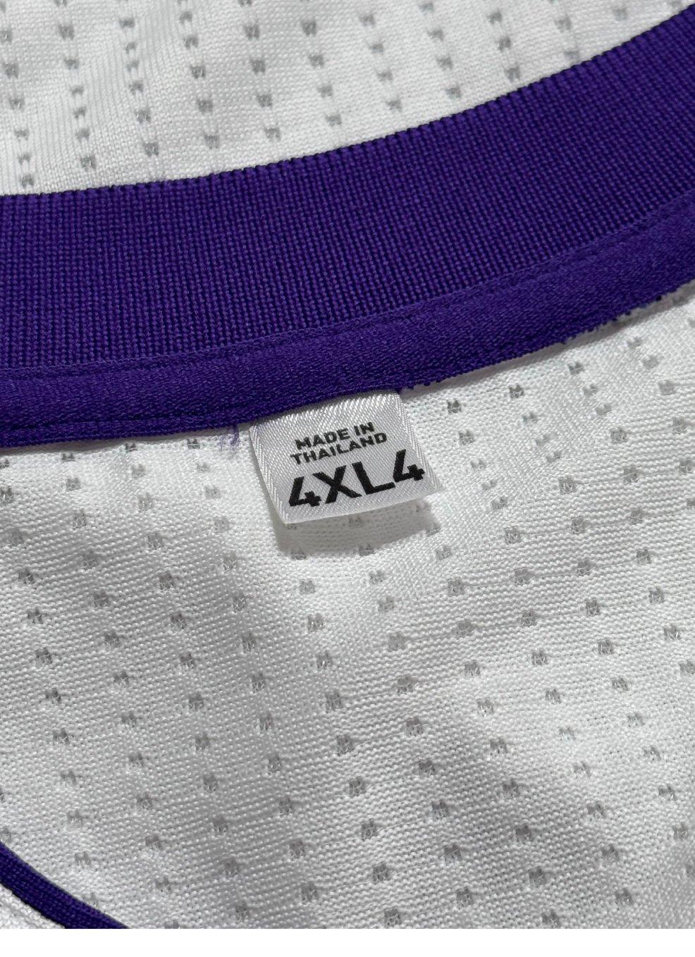 2011-12 Kobe Bryant LA Lakers Game Used/Issued Jersey