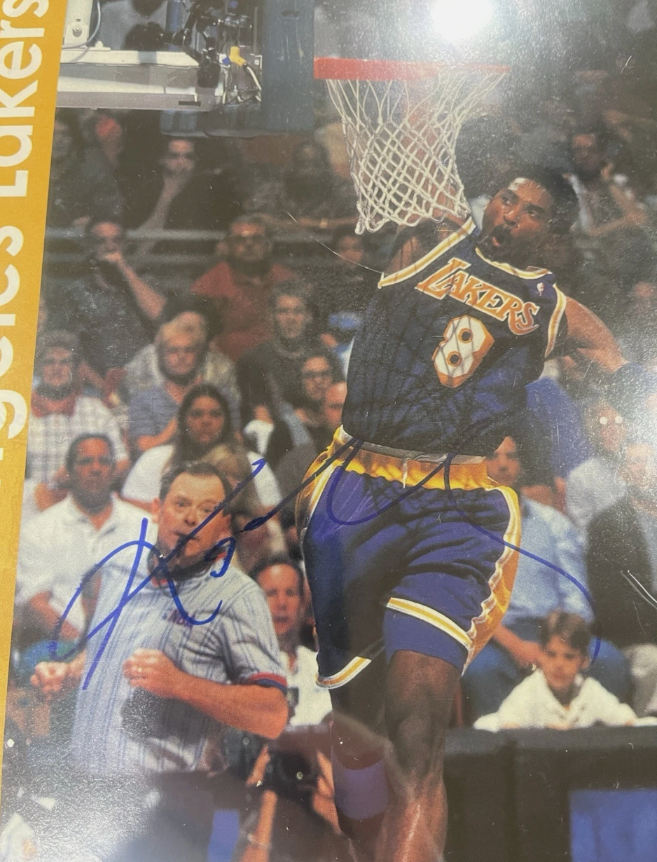 Kobe Bryant Signed Autographed Lakers Page PSA/DNA Authentic Nice Auto!