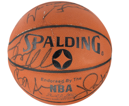 1991-92 Chicago Bulls Team Signed Basketbal Michael Jordan Signed PSA DNA LOA
