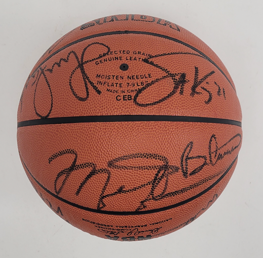1992-93 Chicago Bulls 3-Peat NBA Champions Team Signed Spalding Basketball w/ Michael Jordan Beckett LOA