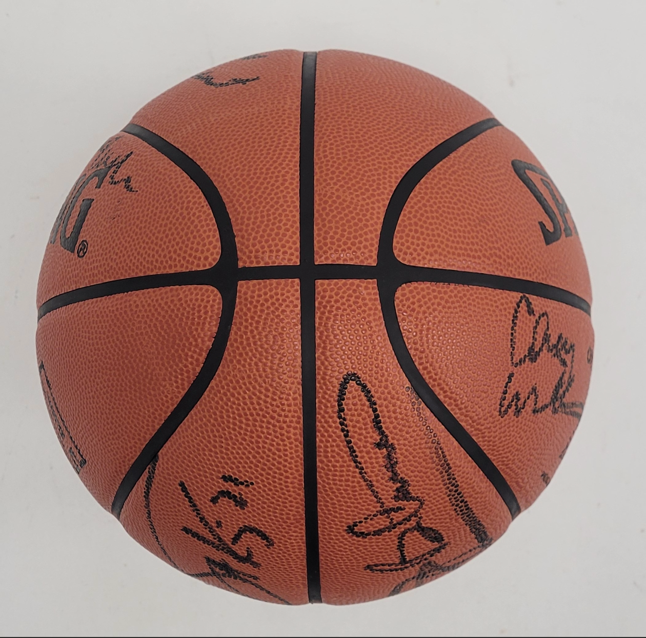 1992-93 Chicago Bulls 3-Peat NBA Champions Team Signed Spalding Basketball w/ Michael Jordan Beckett LOA