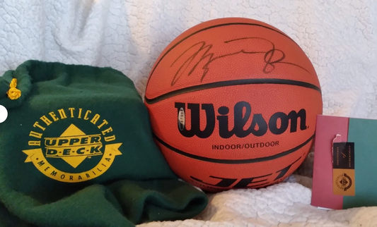 MICHAEL JORDAN Signed WILSON JET Basketball w/ UDA COA and UDA bag