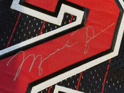 MICHAEL JORDAN SIGNED 1995-1996 BLACK PINSTRIPE BULLS JERSEY GRAD LOA AUTO SZ 44