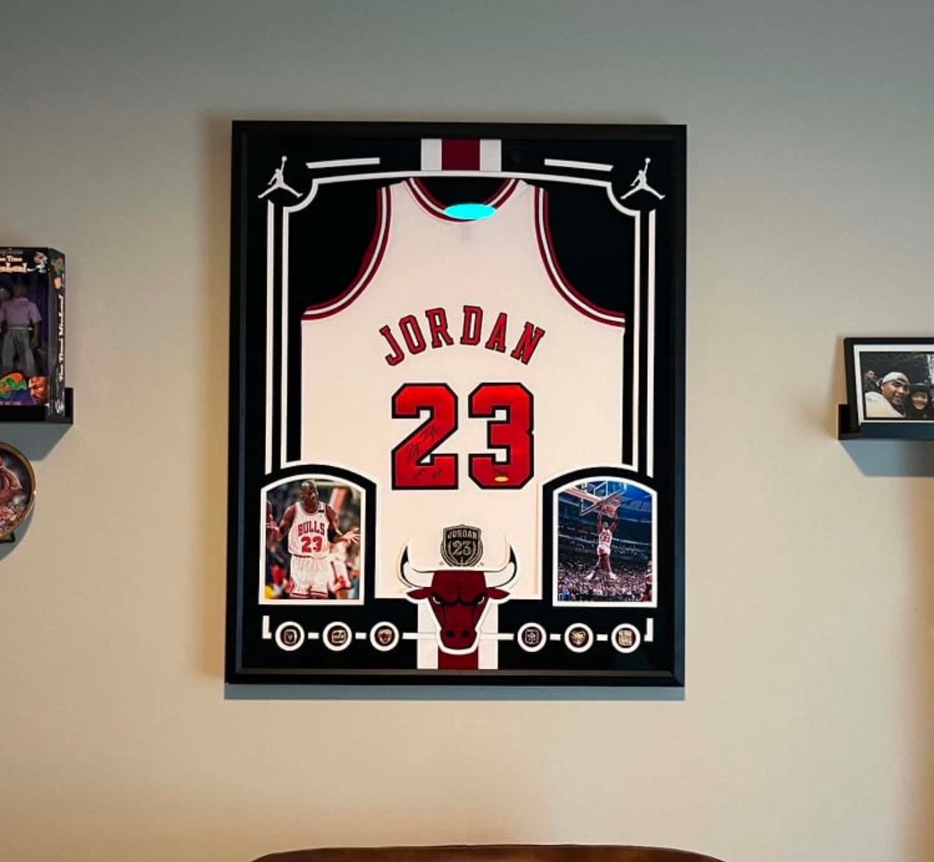 Michael Jordan Signed Jersey Inscribed 2009 HOF LE /123 Custom Framed UDA